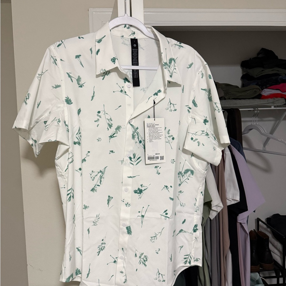 Lululemon Airing Easy Short Sleeve Bundle Large
